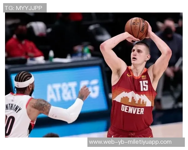 布劳恩展现排球技巧接穆雷长传双手垫球成功完成空接 布劳恩展现排球技巧接穆雷长传双手垫球成功完成空接