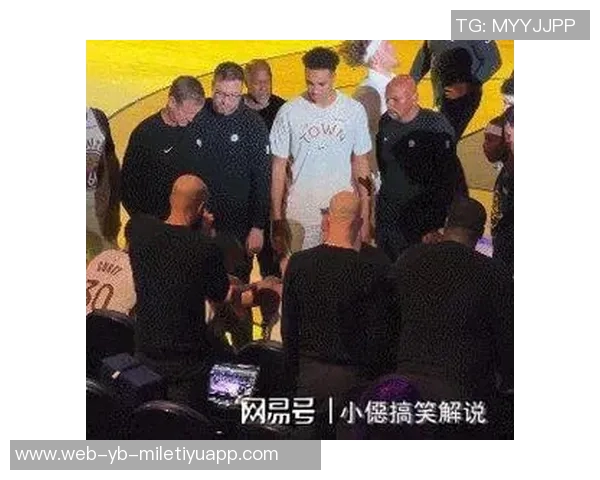 勇士替补席冲突升级追梦失控怒斥科尔引发热议 勇士替补席冲突升级追梦失控怒斥科尔引发热议