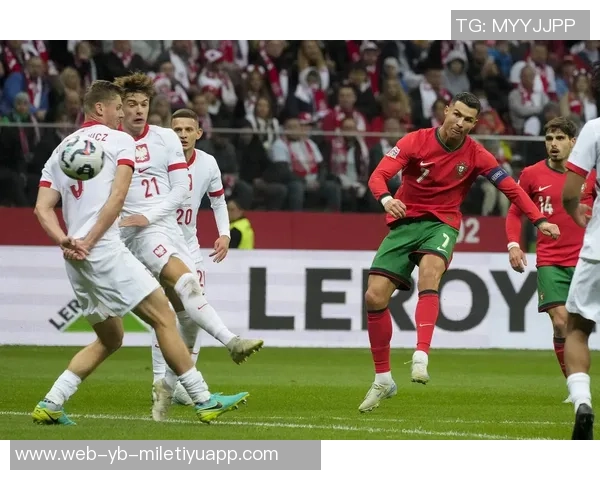 C罗将FIFA最佳投票权交给B席展现队长风范