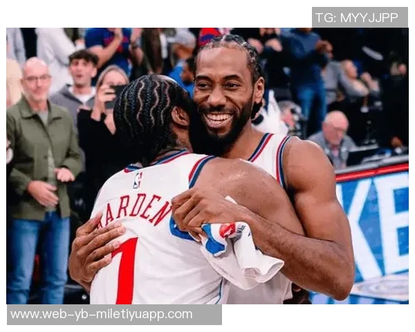 快船遭遇惨败小卡复出难挽颓势球队近12场仅获2胜西部倒四危机加剧 快船遭遇惨败小卡复出难挽颓势球队近12场仅获2胜西部倒四危机加剧