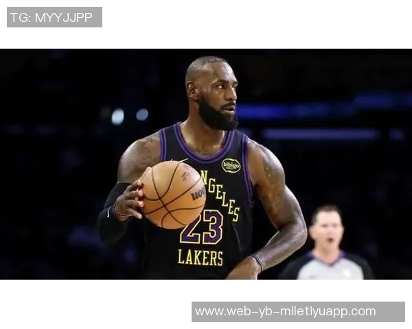 詹姆斯在防守端的组织能力出色但轮转时机偶尔迟缓 詹姆斯在防守端的组织能力出色但轮转时机偶尔迟缓